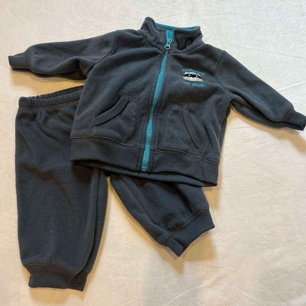 Carters infant set
